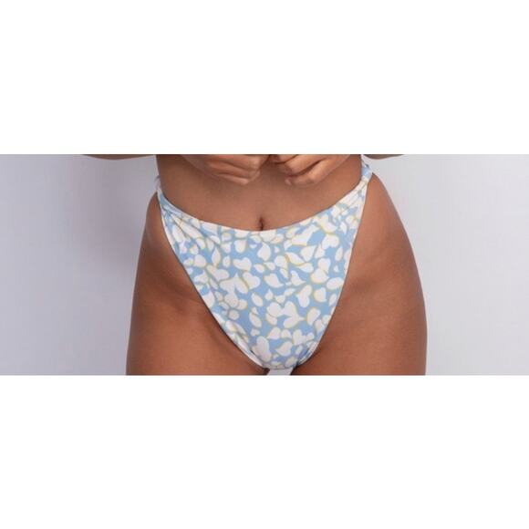 NEW Skatie Bikini Set in Nantucket Print Jasmine Top Salty Bottom Size Large - Picture 11 of 12